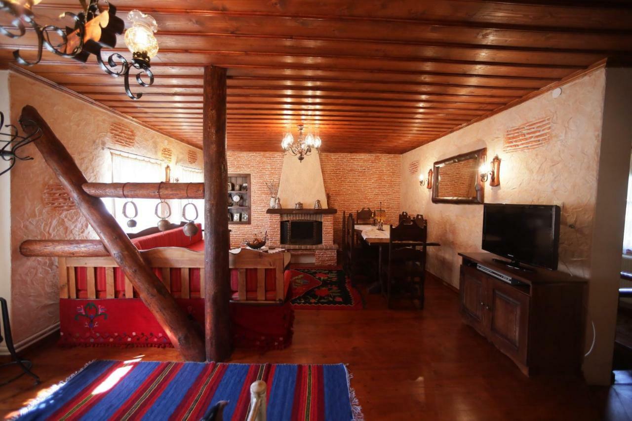 Dora'S House At Agios Germanos Prespes Pensionat Exteriör bild