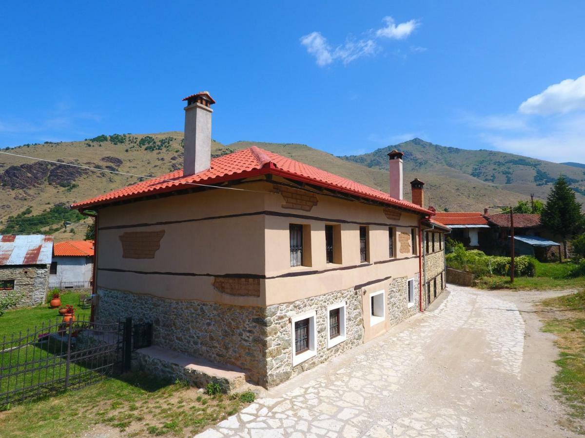 Dora'S House At Agios Germanos Prespes Pensionat Exteriör bild