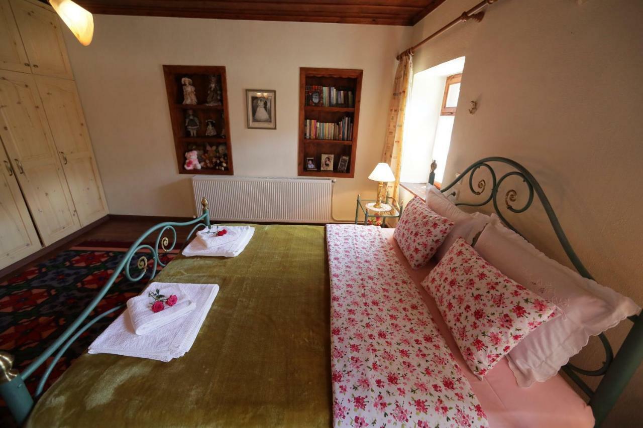 Dora'S House At Agios Germanos Prespes Pensionat Exteriör bild