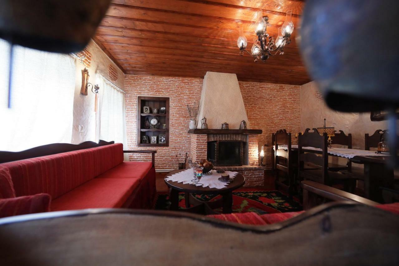 Dora'S House At Agios Germanos Prespes Pensionat Exteriör bild
